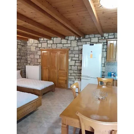 Tsarouxi Village 2 Apartament *