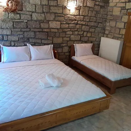 Tsarouxi Village 2 Apartament *